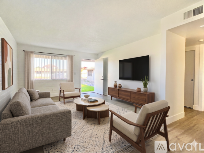 4917 E Holly St, Unit 8 Rental photo 2